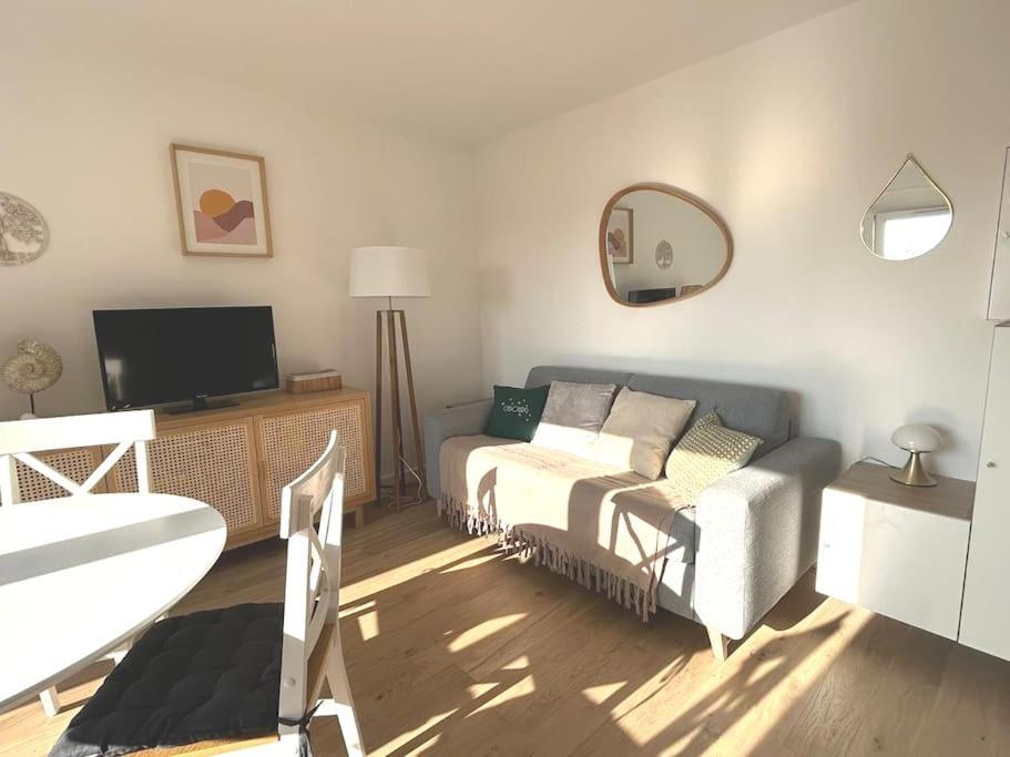 Cabourg Cosy, Appartement Refait A Neuf, 5 Min A Pied De La Mer Exterior photo